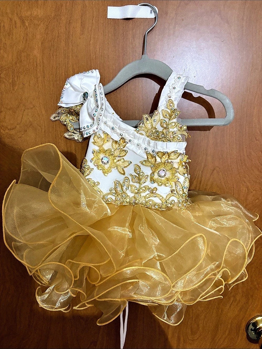 Cupcake pageant dress, White & Yellow Embellished 3 - 6 months